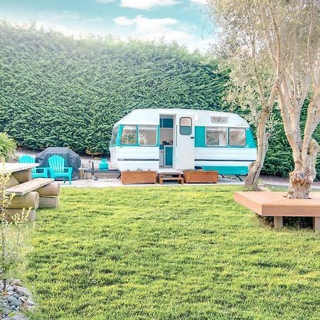 ホテルMountviews Glamping- Retro Caravan Getaway タウポ エクステリア 写真